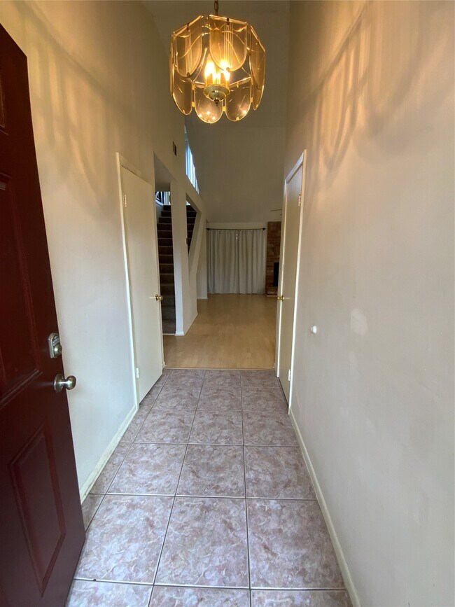 Building Photo - 5027 Kleinway Dr
