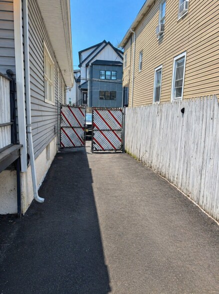 3 Car Drive Way - Private to Unit! - 383 Dakota St