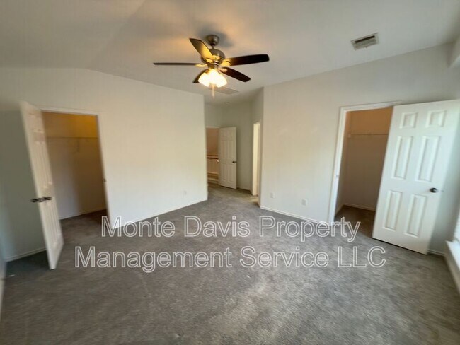 Building Photo - 10317 Laredo Dr