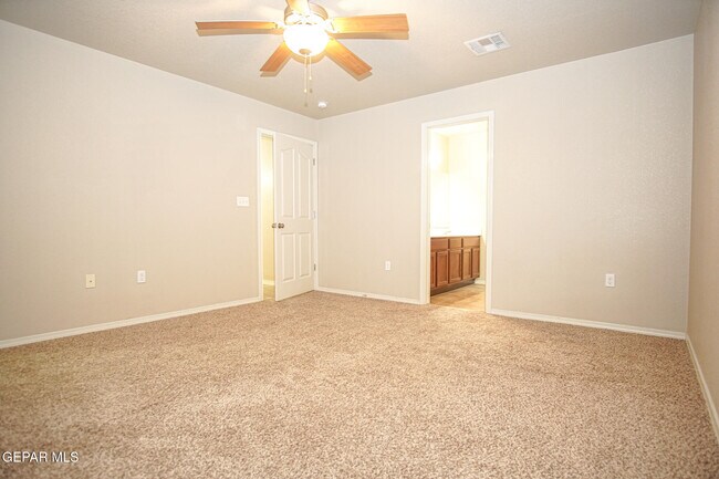 Building Photo - 10692 Canyon Sage Dr