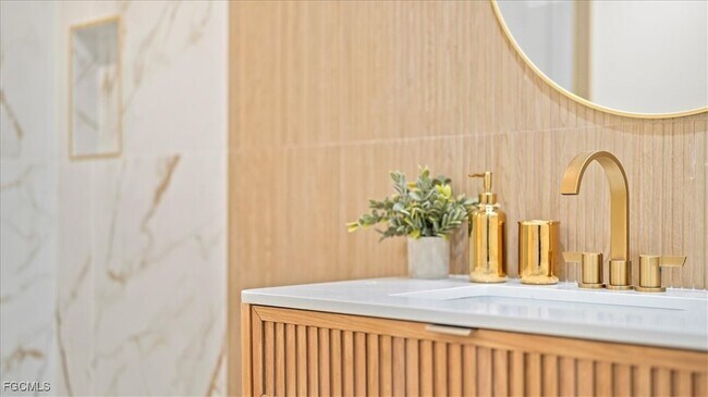 Building Photo - 27585 Imperial Shores Blvd