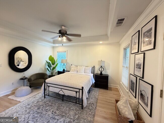 Building Photo - 133 Hilltop Dr SW