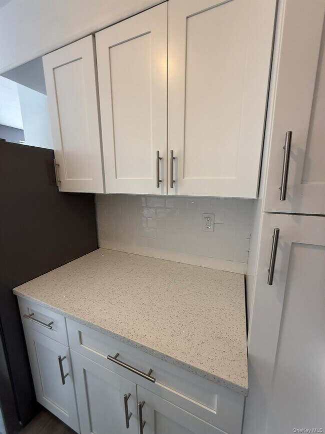 Building Photo - 1 Vincent Rd