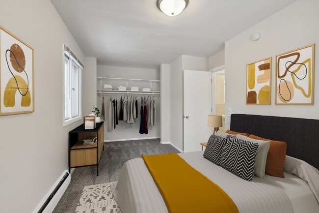 Interior Photo - 224 Cedar Lake Road North