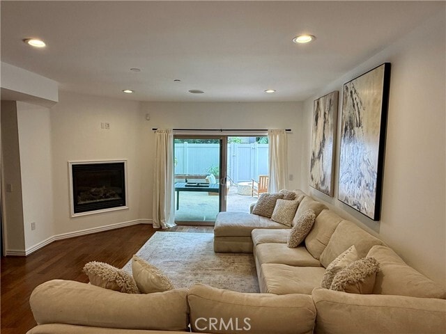Building Photo - 1410 N Curson Ave