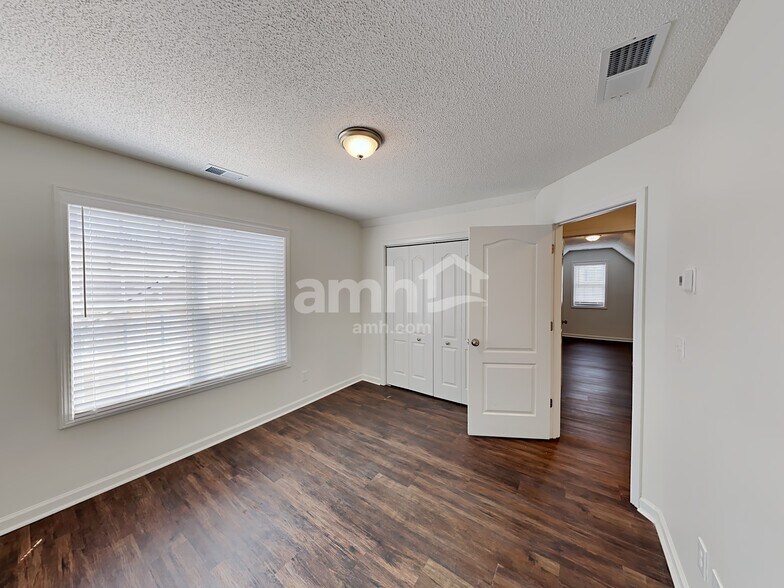 Building Photo - 378 Moreland Cir