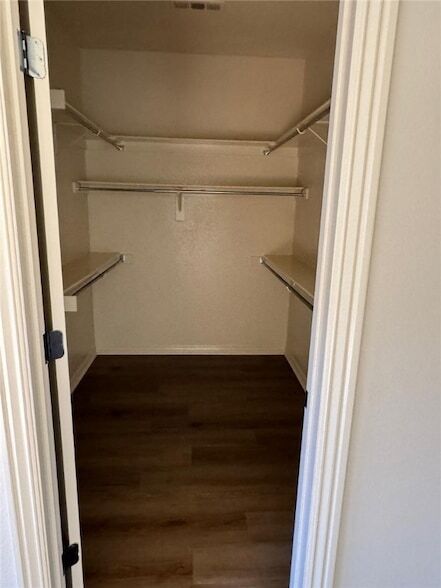 Building Photo - 938 Kensington Dr