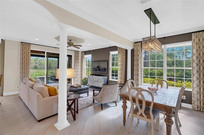 Building Photo - 8204 Villa Grande Ct