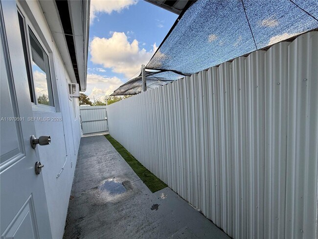 Building Photo - 7550 NW 2nd Terrace