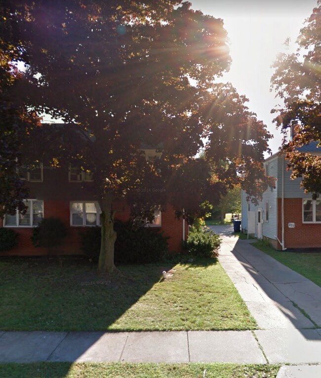 Primary Photo - 209 Shoshone St