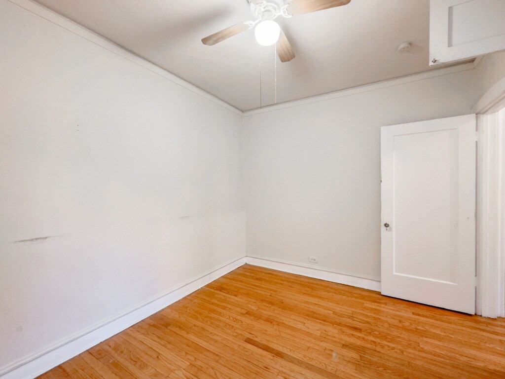 Building Photo - 1238 Oak Ave