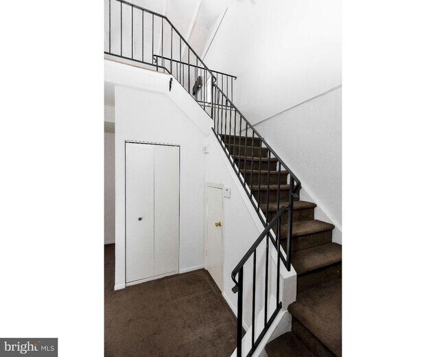 Building Photo - 2031 South St