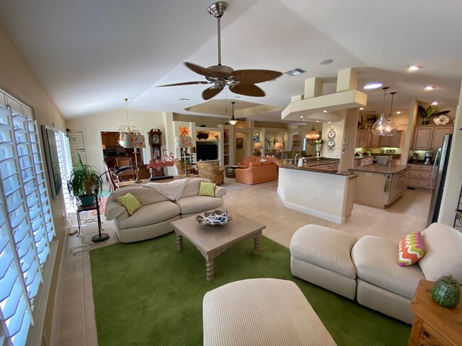 Building Photo - Exquisite - Turnkey, 3 bed + 2 1/2 Bath + ...