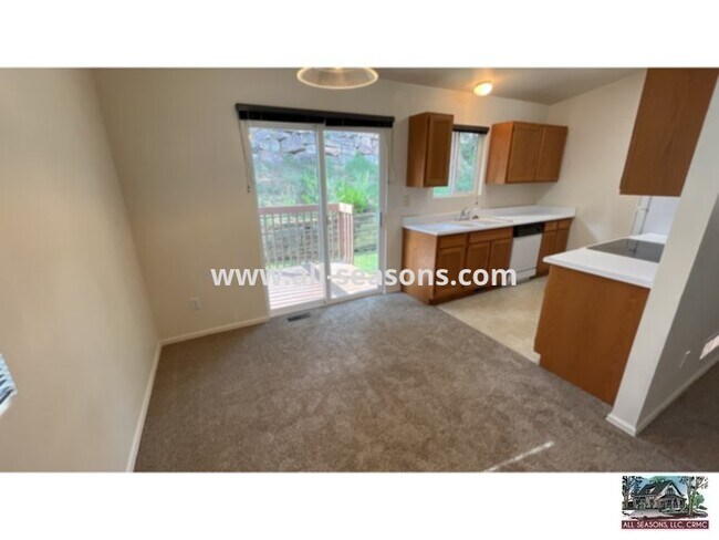 Building Photo - West side 2 story cute home for rent!