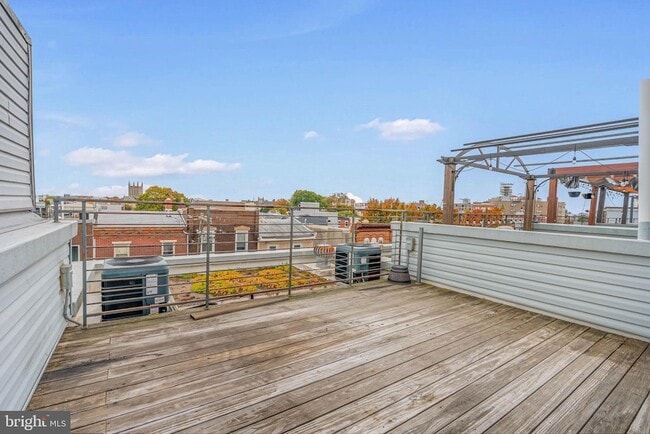 Building Photo - 1848 Frankford Ave