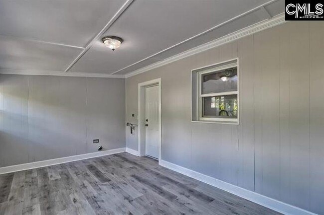 Building Photo - 4057 Rosewood Dr