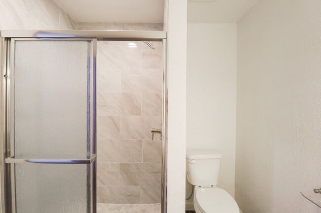 Building Photo - 4 Bed | 2 Bath in East Tulsa!