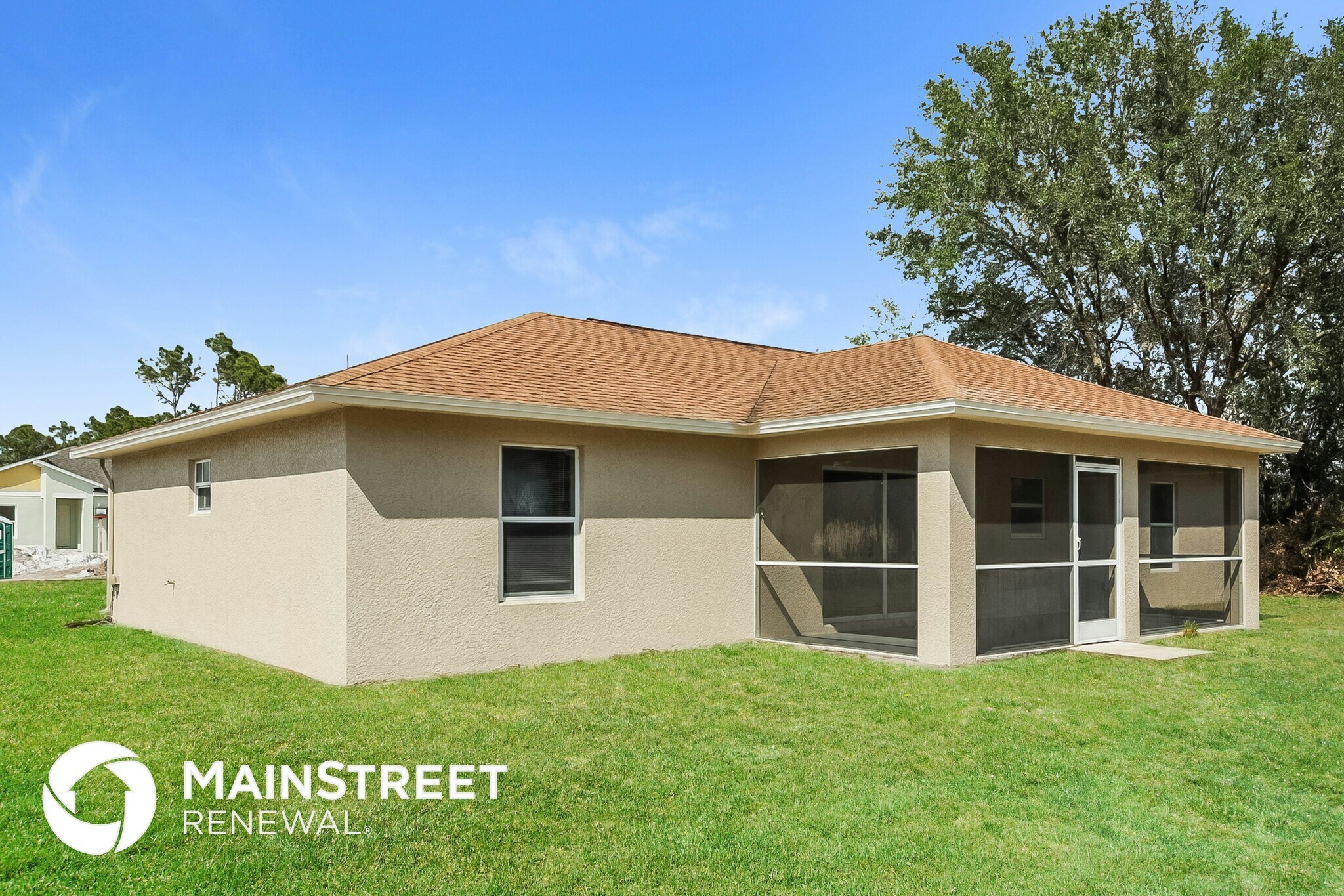 Building Photo - 448 Reading St