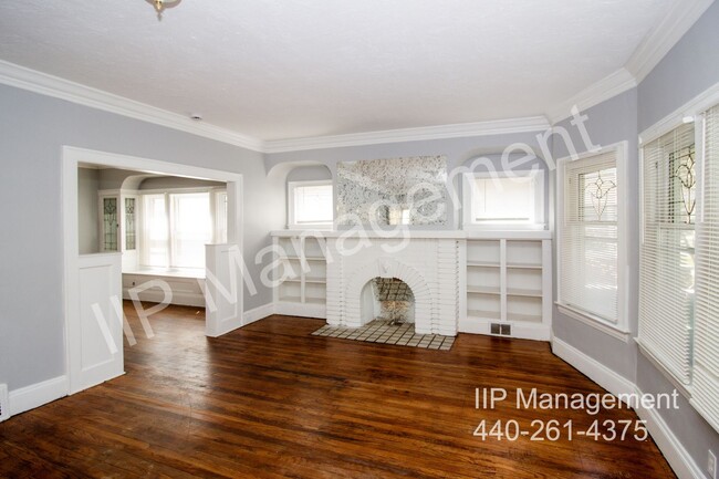 Building Photo - 3589 Chelton Rd