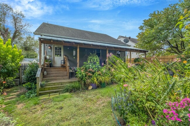 Building Photo - 3705 Burrus St