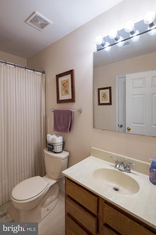 Building Photo - 3945 Kathryn Jean Ct