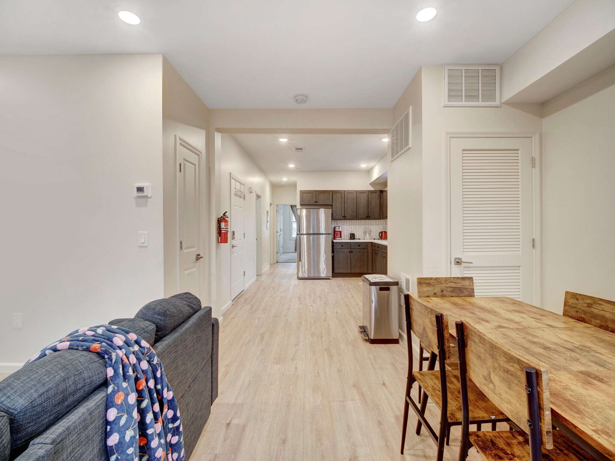 Building Photo - 140 Fabyan Pl