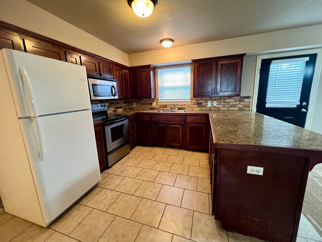 Building Photo - 5108 Hardscrabble Way