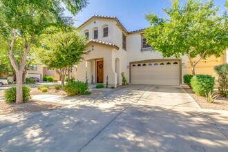 Building Photo - Beautiful 4-Bedroom Home For Rent in Queen...