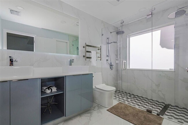 Building Photo - Southwest 191st Avenue, Pembroke Pines, FL 33029 - 3 BR 2 BA single-family home