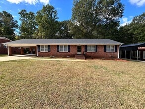 Building Photo - 3 Bedroom, 2 Bathroom Winthrop Heights