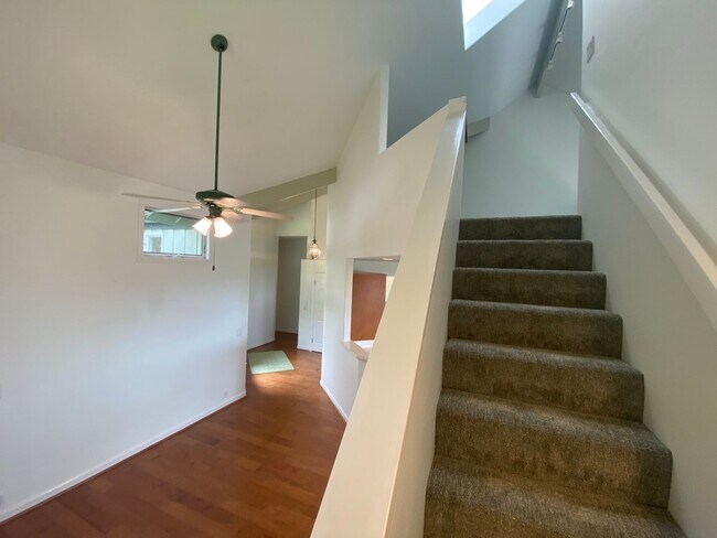 Building Photo - Kamuela Heights