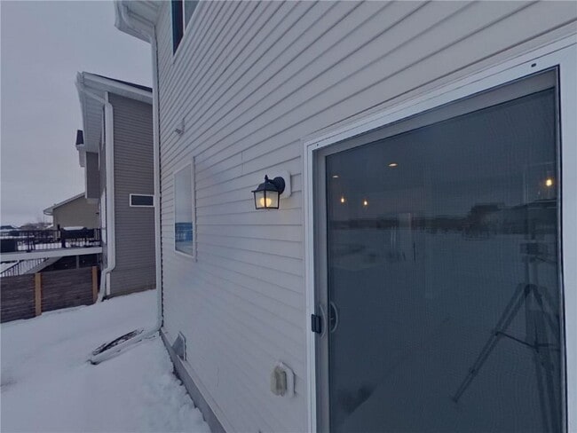 Building Photo - 14060 Ailesbury Ave