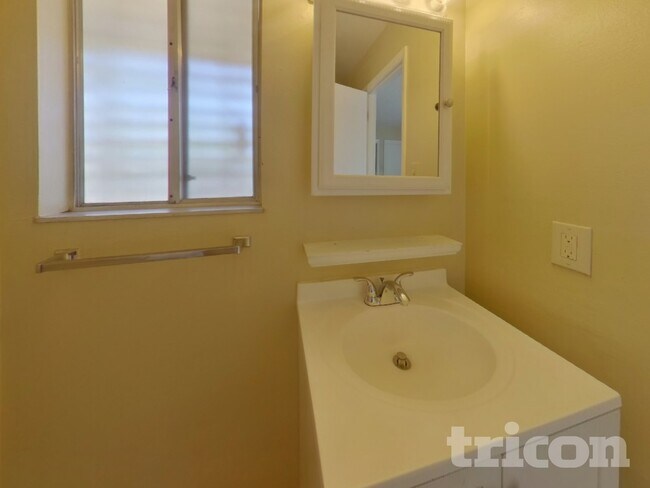 Building Photo - 1965 Windsor Way