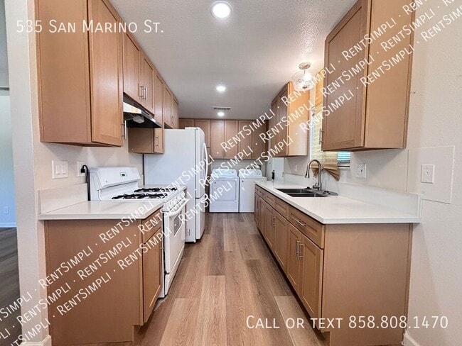 Building Photo - 535 San Marino St
