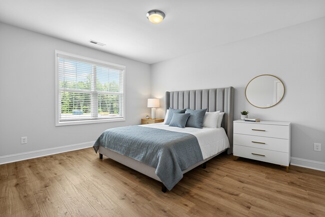 Building Photo - Move in by Jan 31st & Get February Rent Free + $500 Visa Gift Card!