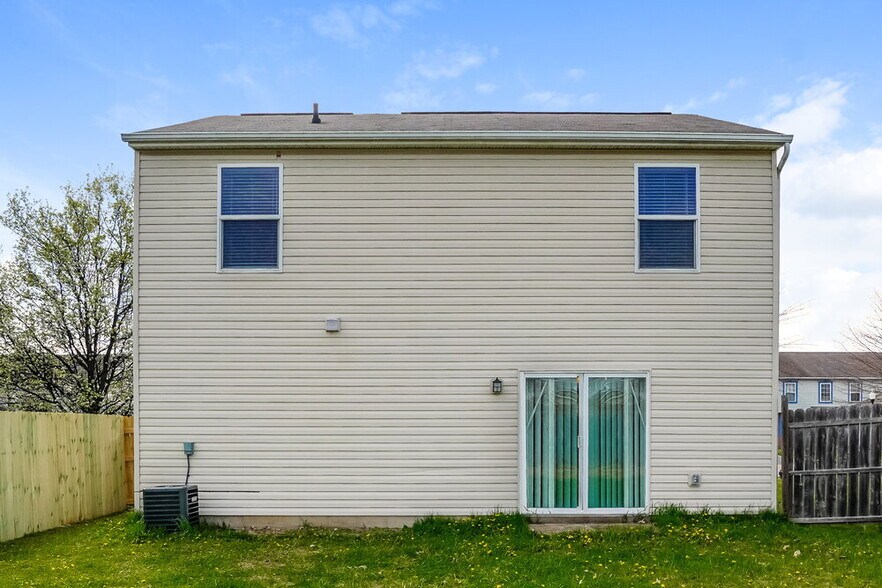 Building Photo - 3158 Kings Realm Ave