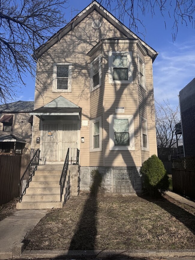 Primary Photo - 6819 S Evans Ave