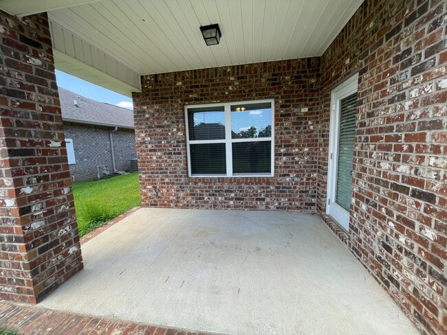Building Photo - 31689 Kestrel Loop