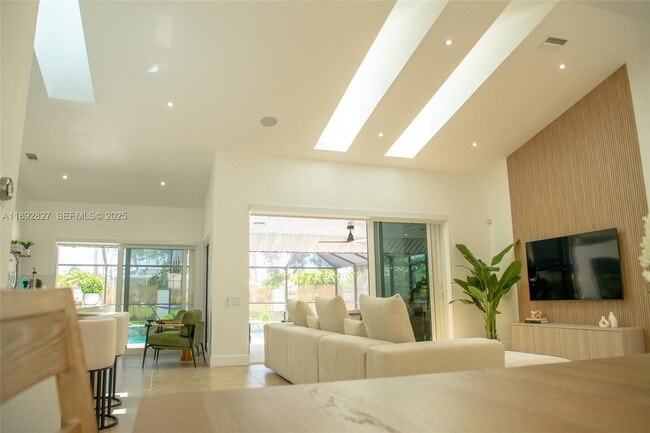 Building Photo - 1010 Joyce Ct