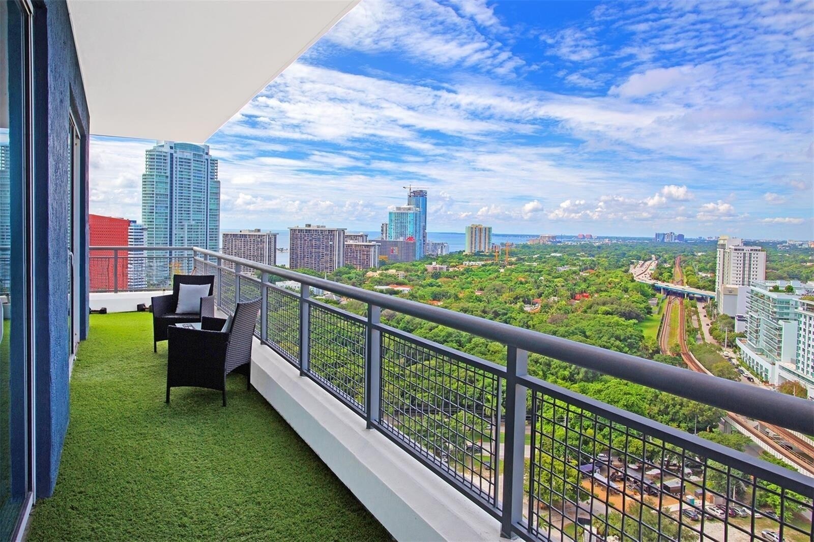 Building Photo - 60 SW 13th St