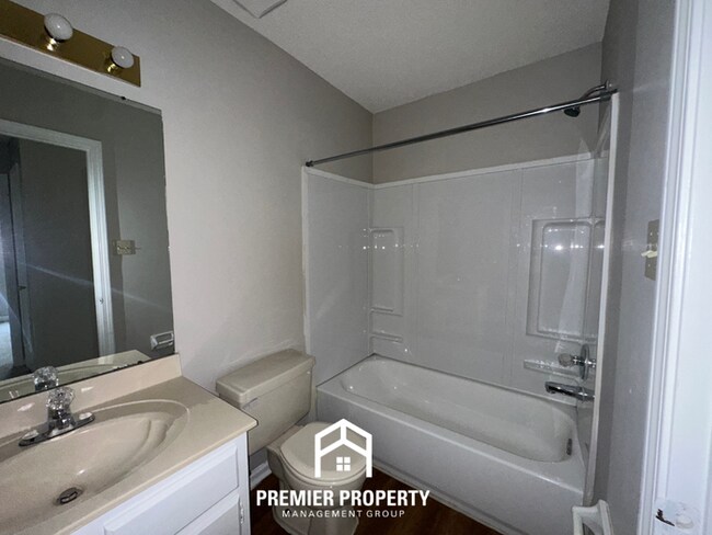 Building Photo - 3BR/2BA Cordova Rental with High Ceilings, Tile Kitchen Flooring & Fireplace