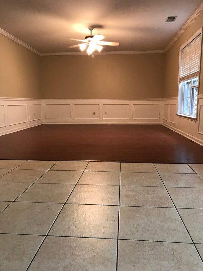 Downstairs greatroom - 37 Heather Glenn Ln