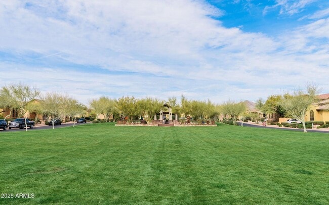 Building Photo - 9250 E Via De Vaquero Dr