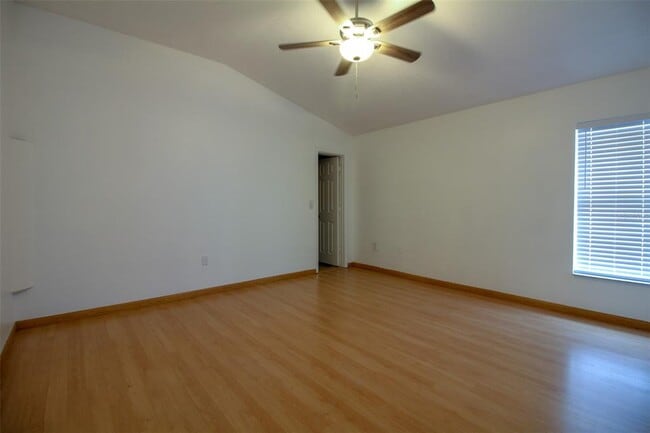 Building Photo - 3150 Big Valley Dr