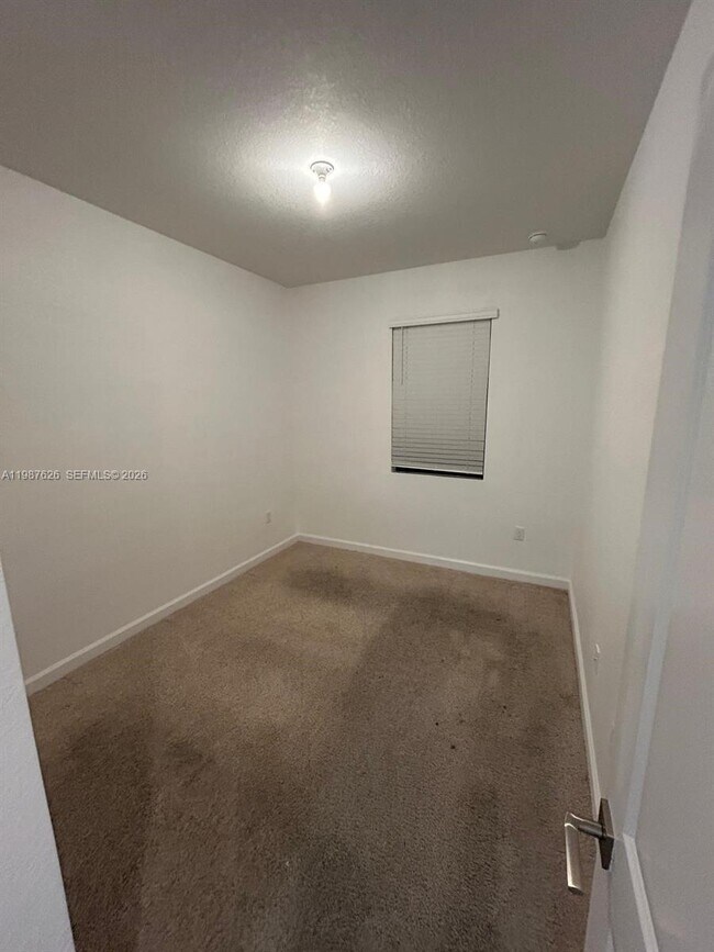 Building Photo - 624 SW 12th St