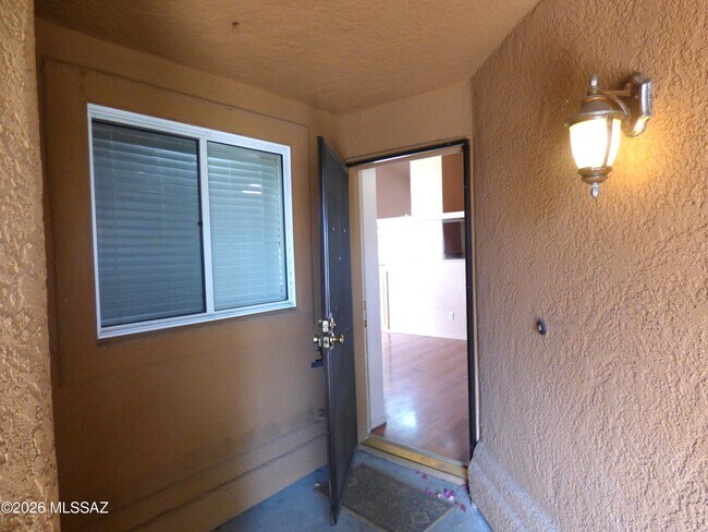 Building Photo - 9500 E Stonehaven Way