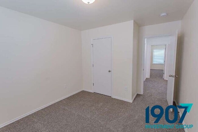 Building Photo - Beautiful 3-Bedroom Home in OKC - Availabl...
