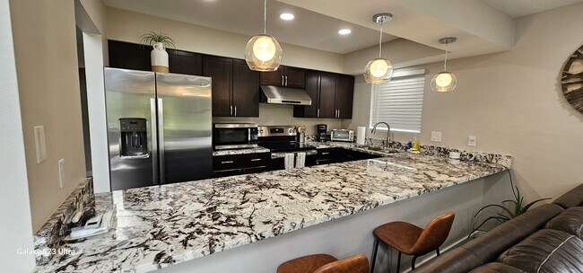 Building Photo - 2280 N Southern Hills Dr