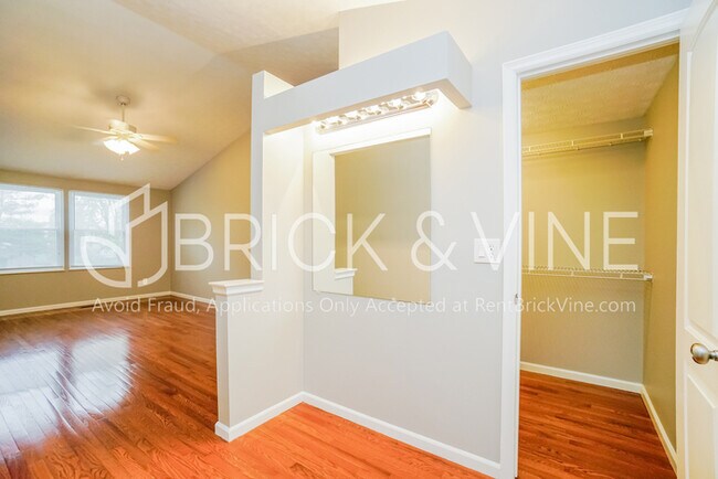 Building Photo - 5837 Snowdrop Ave