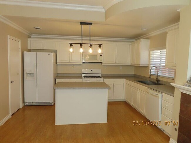 Building Photo - 26270 Monticello Way